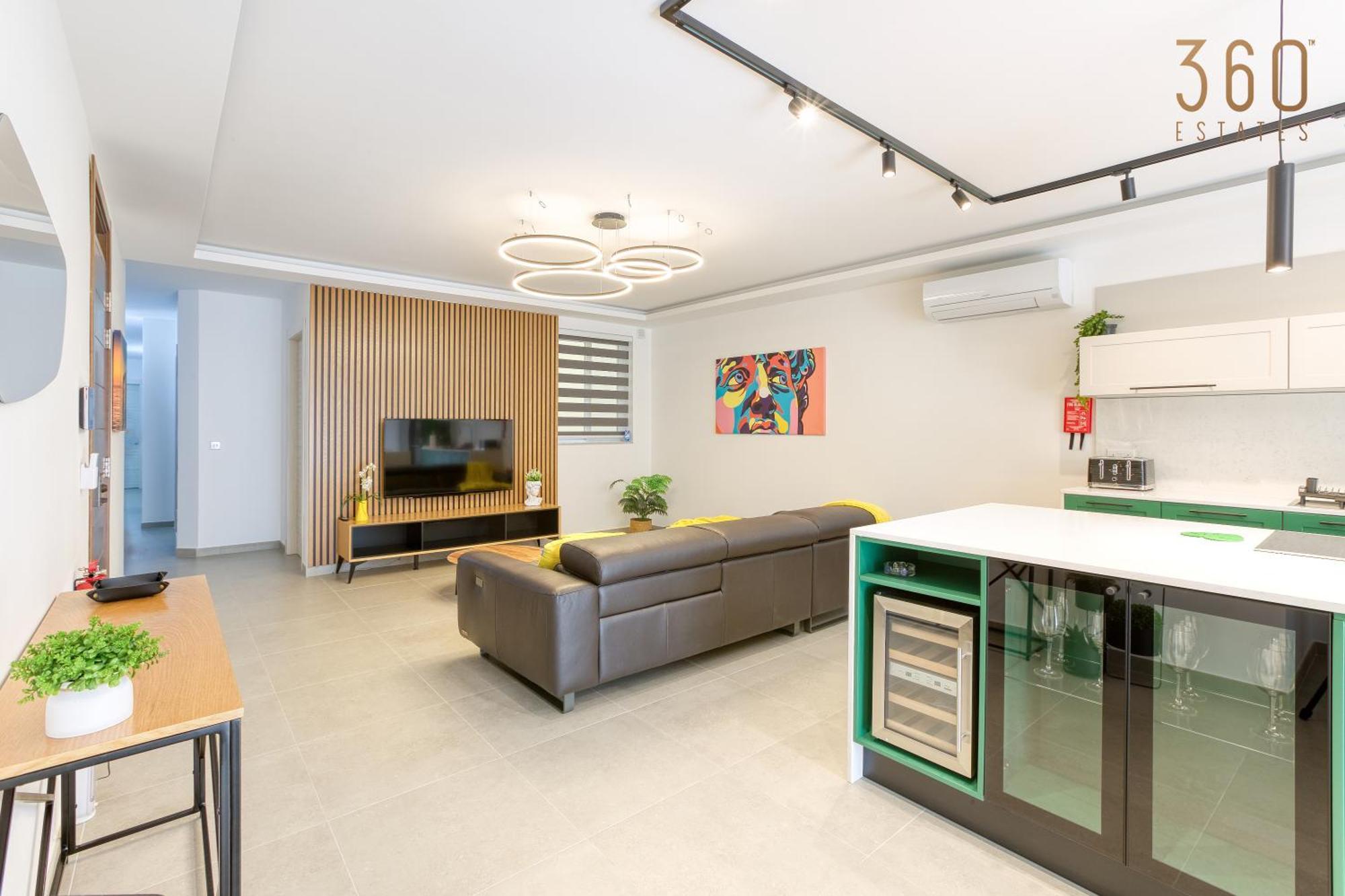 Appartamento Designer 3br In Charming Marsascala By 360 Estates *